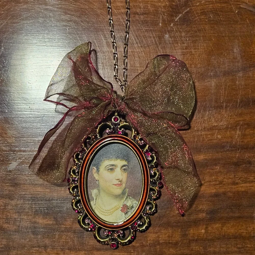 RARE VINTAGE JAY STRONGWATER OVAL CRYSTAL ENAMEL HANGING MINI FRAME ORNAMENT